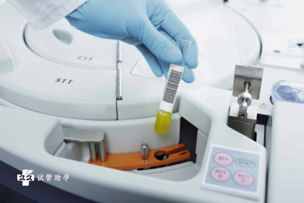 国内供卵试管选性别,女性*内膜过薄对做试管婴儿有什么影响?