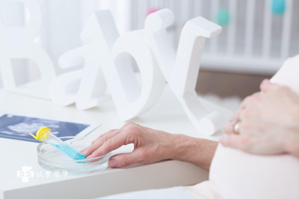 国内哪里做试管供卵,美国WFI中心：曾获CDC统计中试管成功率榜单榜一